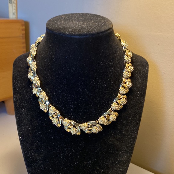 Vintage Coro Gold Tone Choker Necklace - Picture 2 of 8